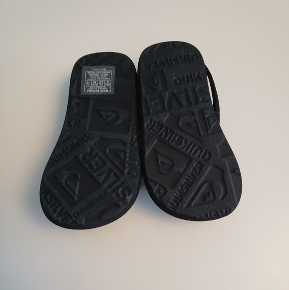 3/$20 - Quicksilver Infant Sandals - Picture 3 of 4